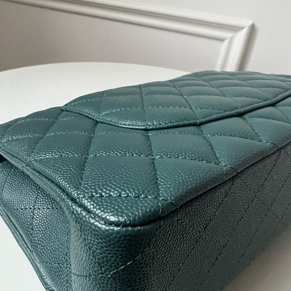 —SOLD—CHANEL M CLASSIC DOUBLE FLAP LGHW - Picture 10 of 14